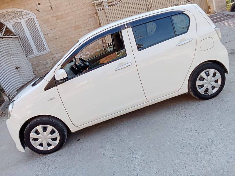 Daihatsu Mira 2015 5