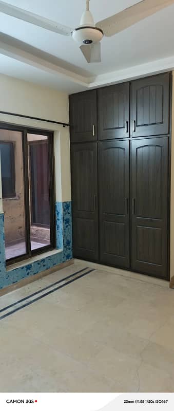 25 X 40 Upper Portion Available For Rent In G13 1