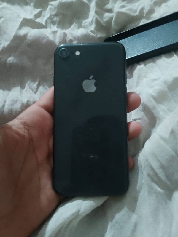 iphone 8 with good condition Non Pta . 4