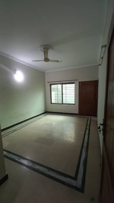 30 X 60 Upper Portion Available For Rent 0