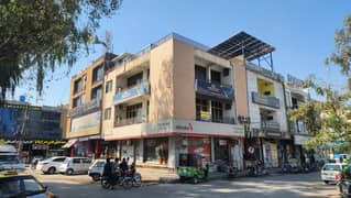 Corner Office space, Main road front