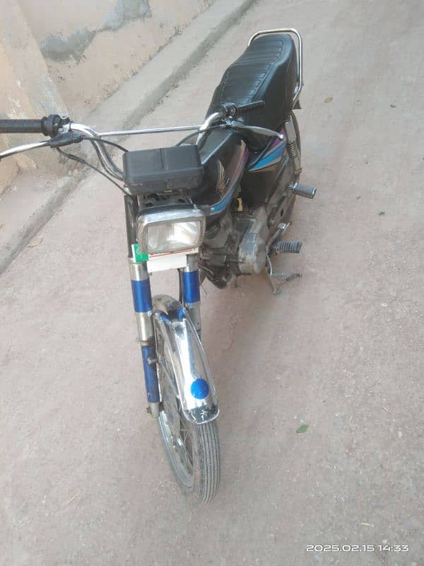 honda 125 2010 model Punjab Sialkot no for sale Whatsapp 03165776834 0