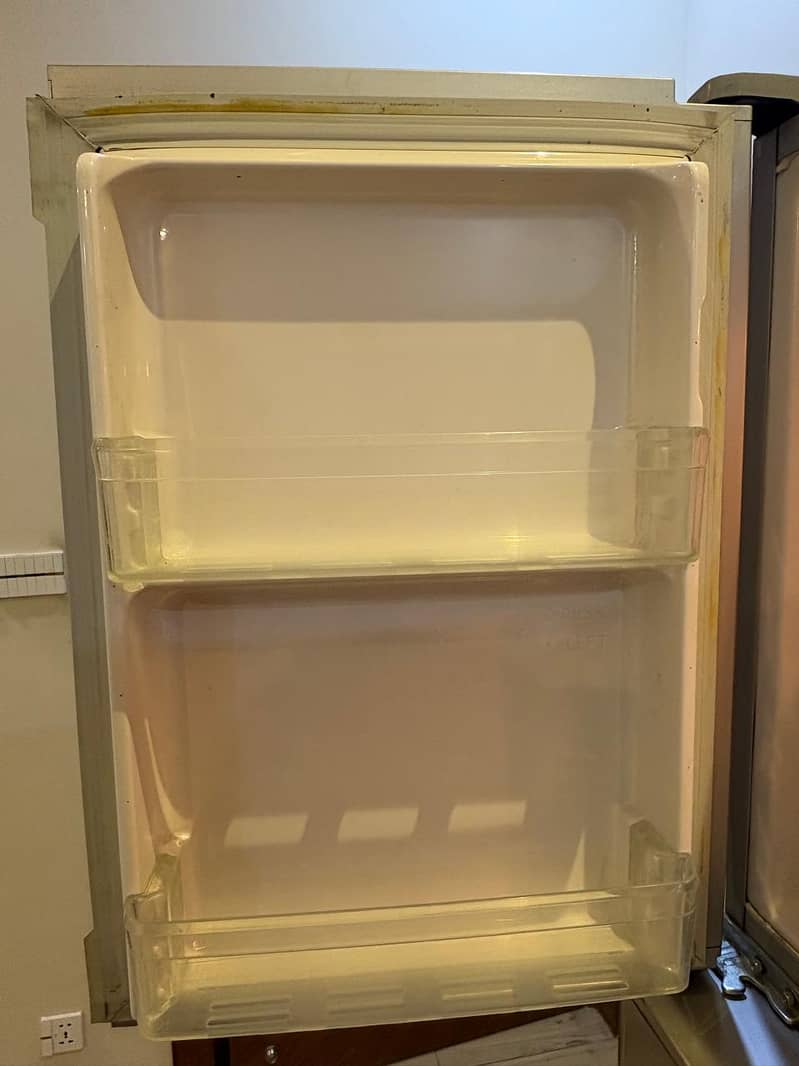 Hitachi French Door Refrigerator R-W660 3