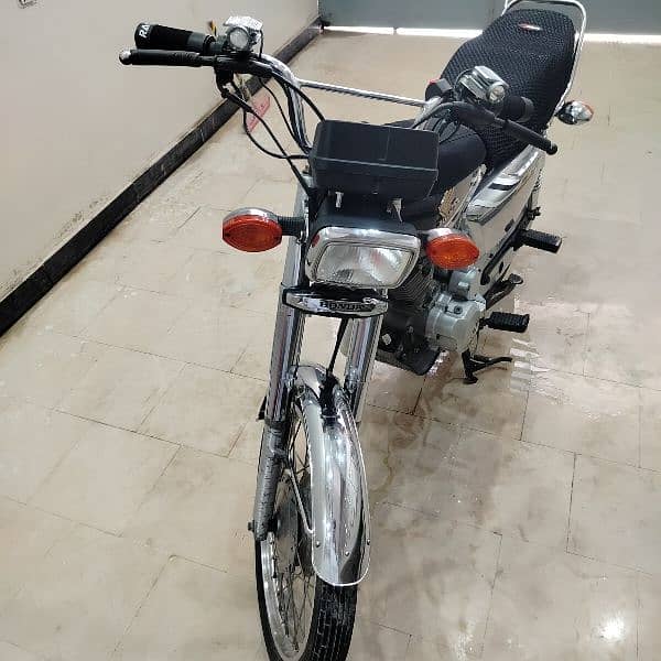 Honda 125 special edition self start remote start 10