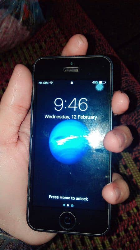 iphone 5  non pta 10 by 10 condition 1