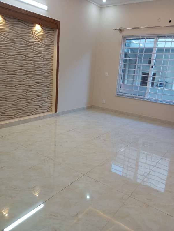 Size 30x60 Full House For Rent In G-13 15