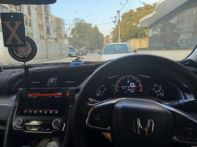 Honda Civic 2018 5