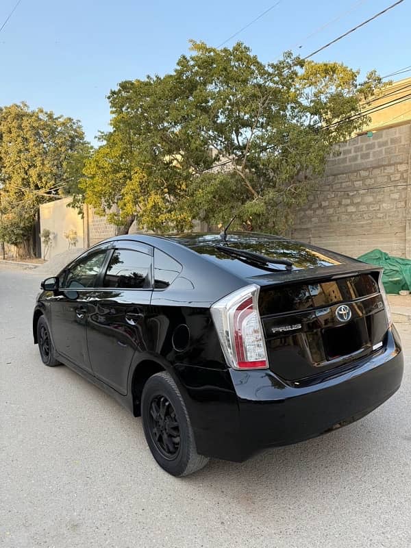 TOYOTA PRIUS 2011/2015 B2B ORIGNAL EXCELLENT CONDITION 3