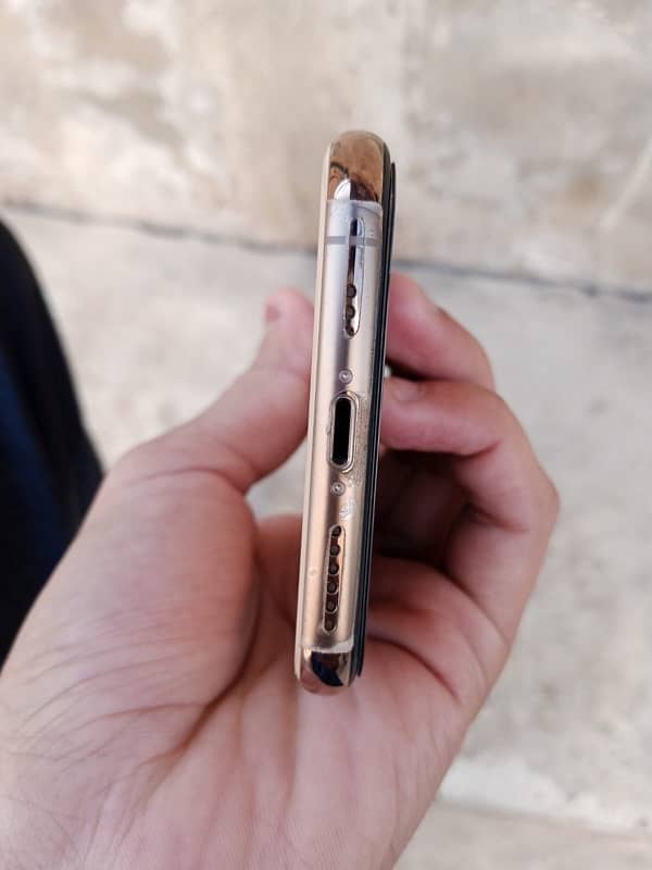 Apple iPhone XS official pta approved 64 gb 3