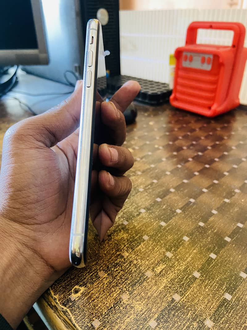 Apple iPhone X 2