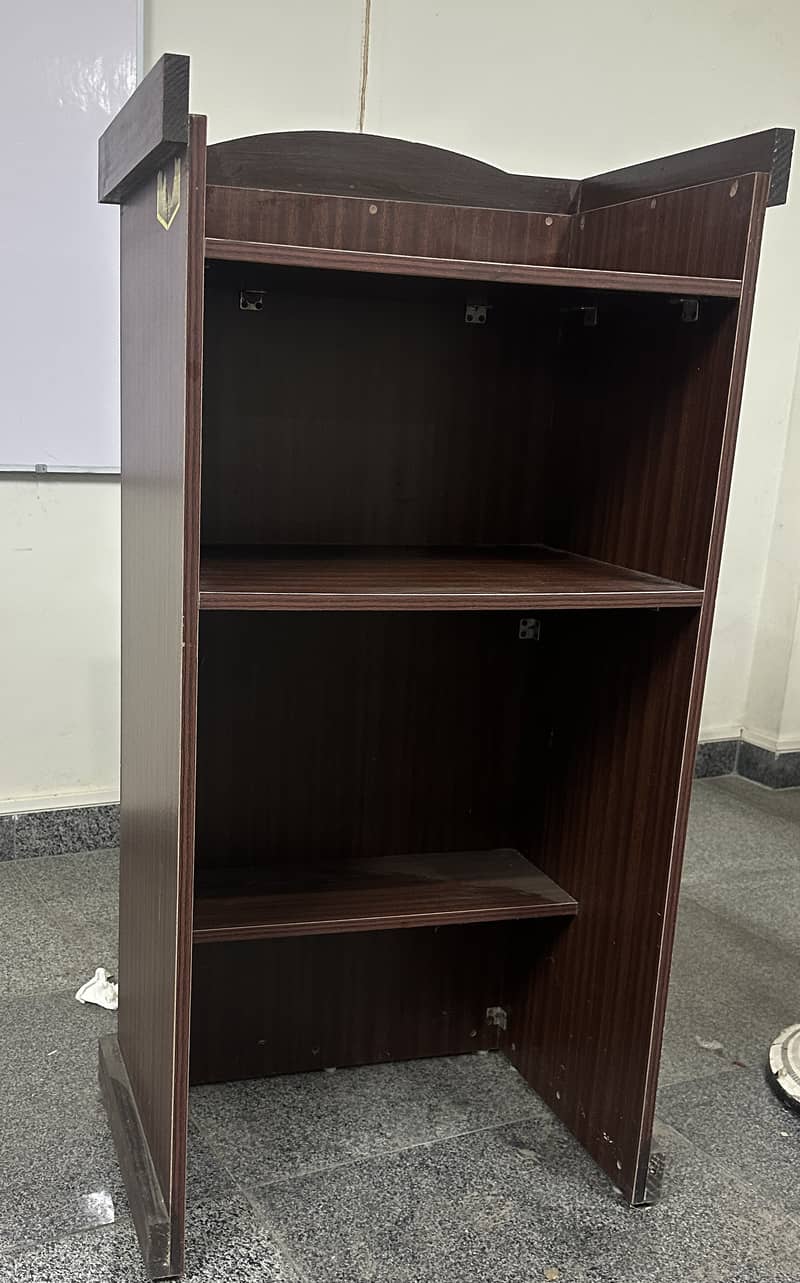 Conference/meeting room furniture premium quality. 13