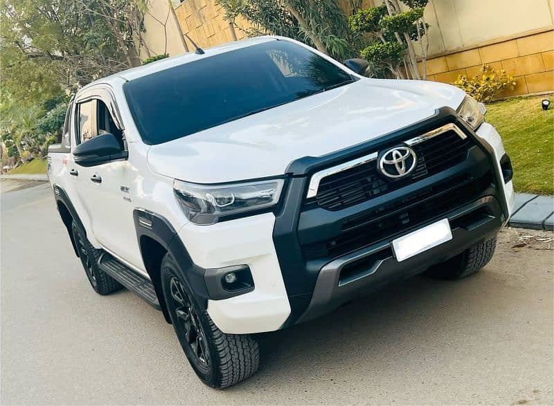 TOYOTA HILUX ROCCO MODEL REGISTERED 2023 INVOICE  2023 0