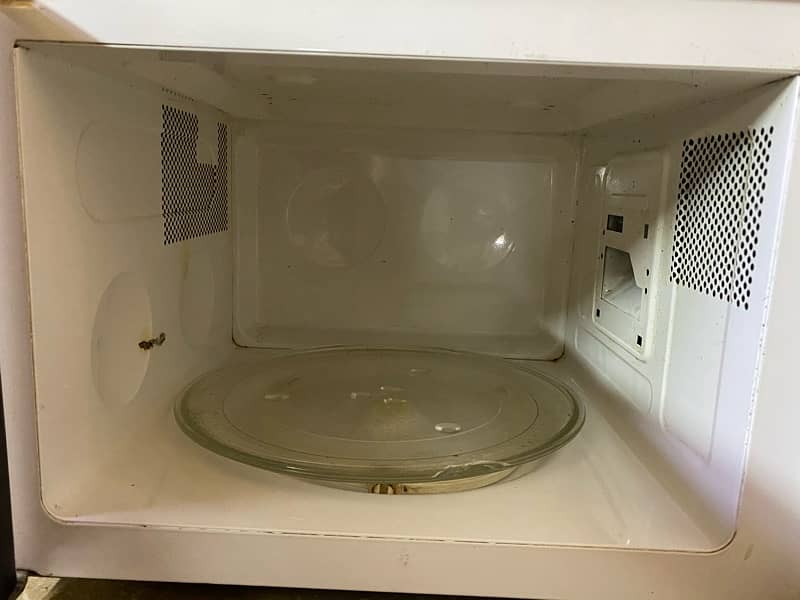 Daewoo Microwave Oven for sale 1