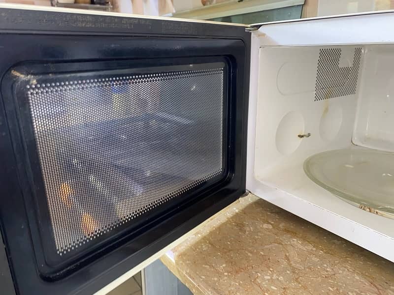 Daewoo Microwave Oven for sale 5