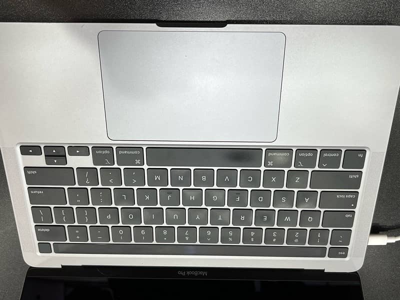 MacBook Pro 2020 13 inch i7 32GB 512GB M1 M2 1