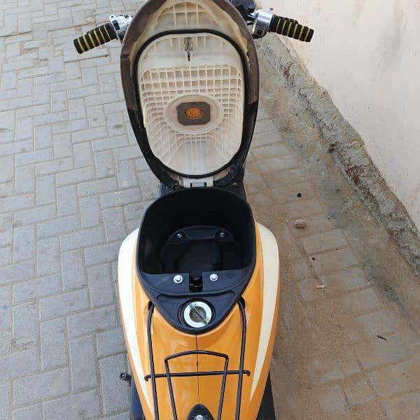 Honda scooty 6