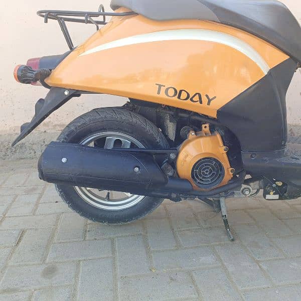 Honda scooty 7