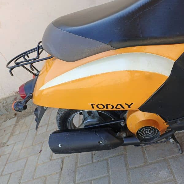 Honda scooty 8