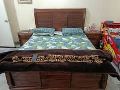 Almost Brand new Bedroom Set, Just 1.5 years used.