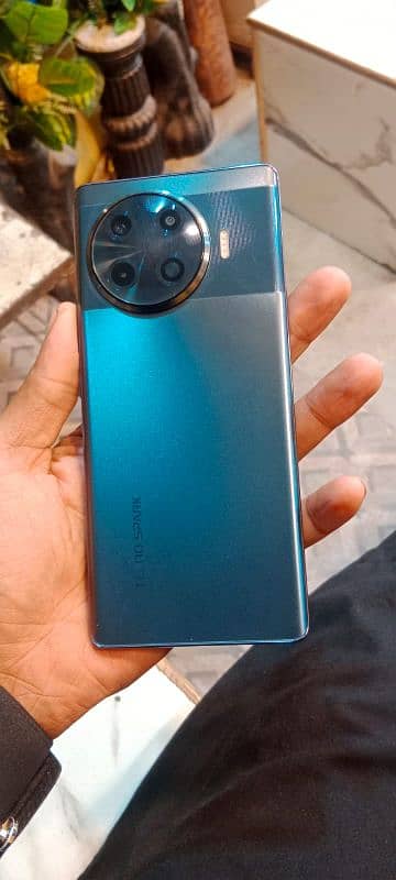 Tecno spark 20 pro plus 0