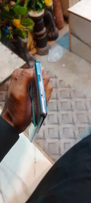 Tecno spark 20 pro plus 7