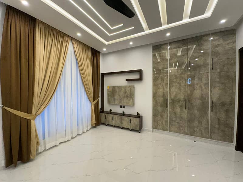 1 Kanal Brand New Luxury Lower Portion Available For rent In Nishtar Block Bahria Town Lahore 10