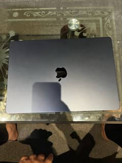 Macbook air m2 2023 8gb ram 256gb ssd model A2941