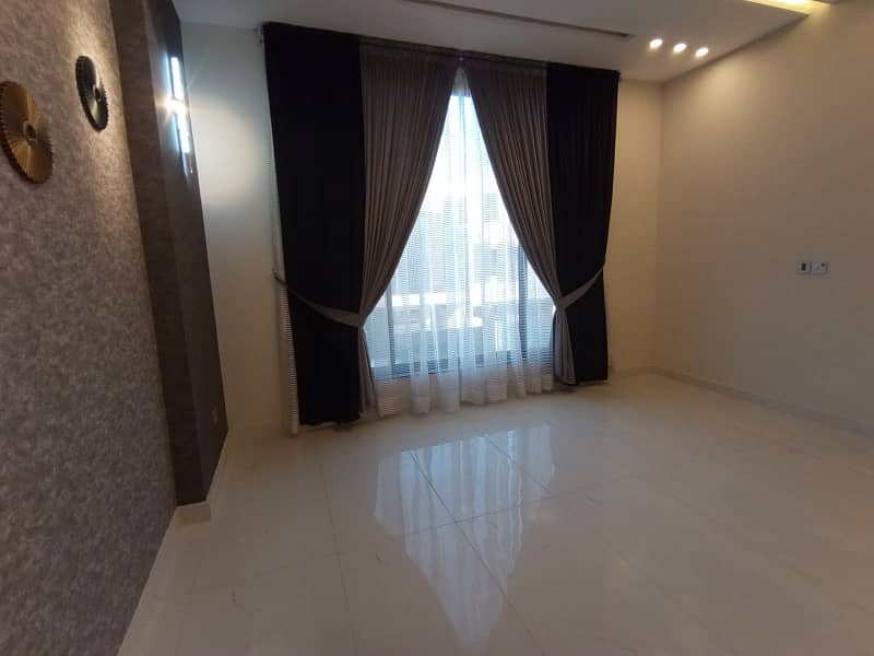 10 Marla Brand New Luxury Upper Portion For Rent In TALHA BLOCK Bahria Town Lahore 23