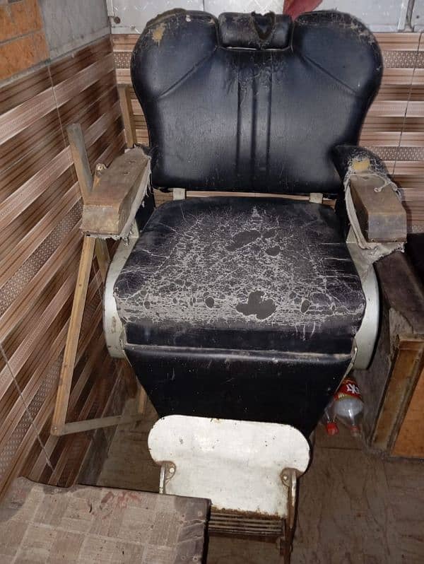 saloon chair 1