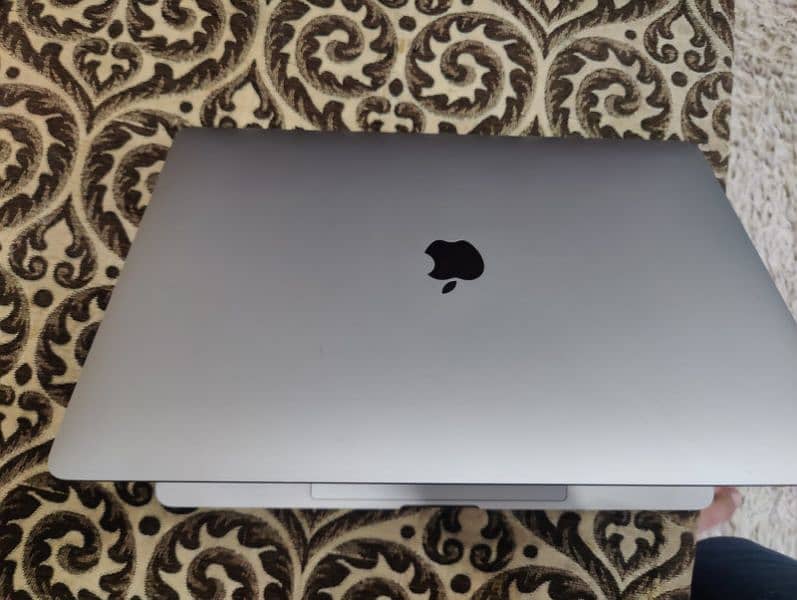 MacBook pro 2019 0