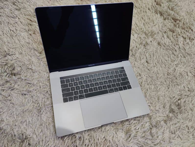 MacBook pro 2019 3