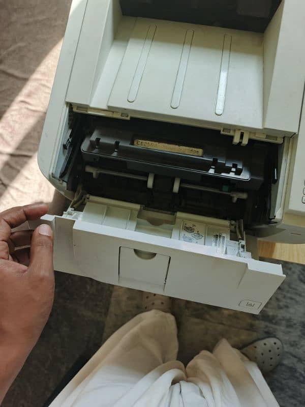 hP laserjet p3015 printer for sale 1