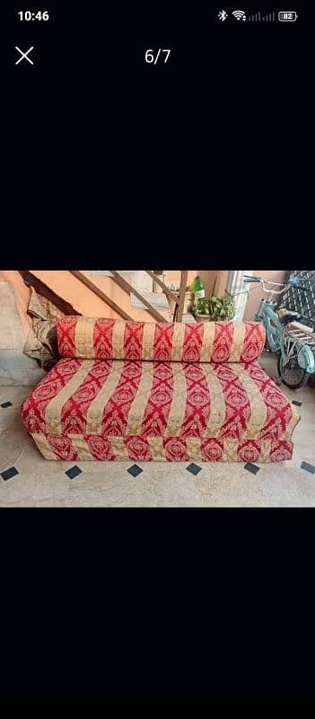 Sofa Cumbed for sale 0