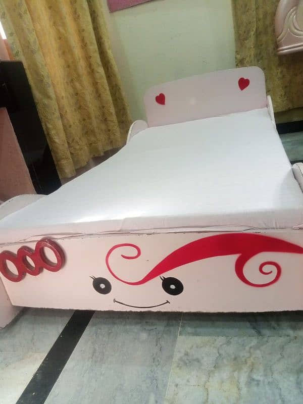 Car shaped Bed for sale 1