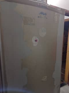 Dawlance refrigerator full size in good condition