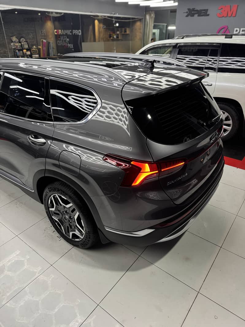 Hyundai Santa Fe 2023 1