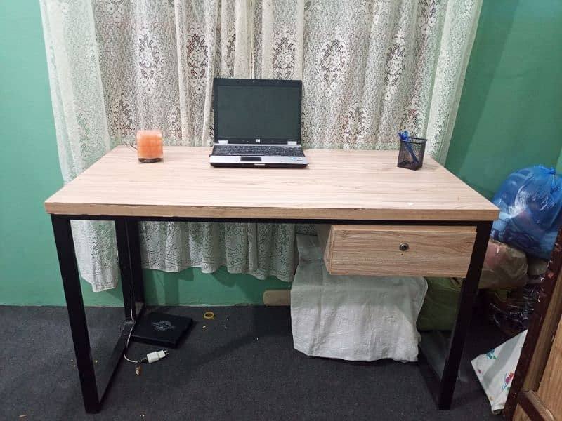 Computer Table & Hydraulic Chair 1