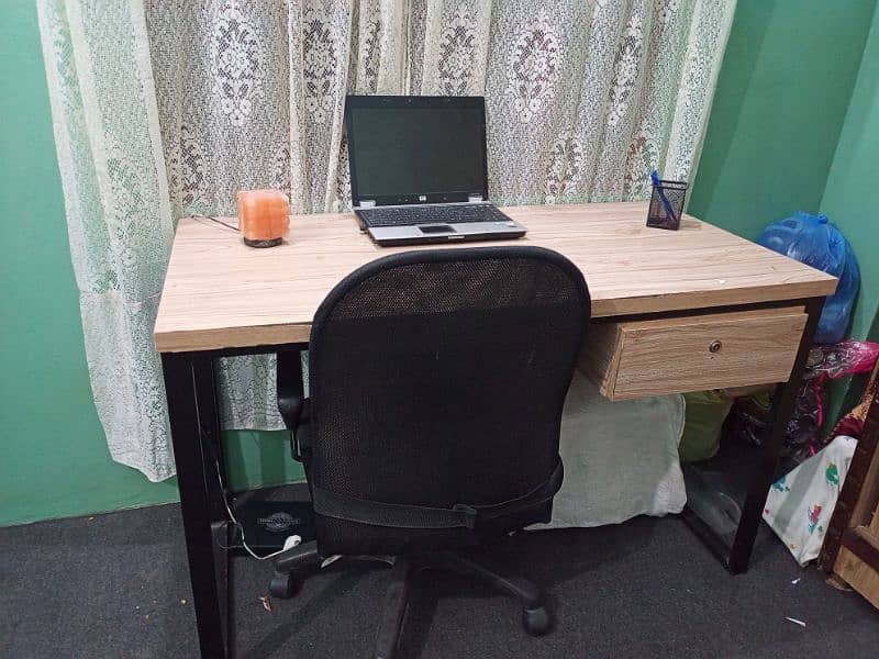 Computer Table & Hydraulic Chair 4