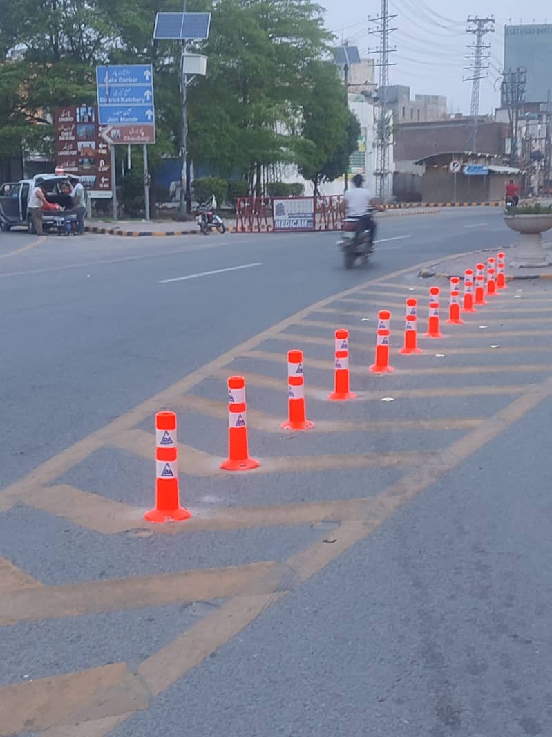 road safety road cone traffic cone road safety barrier , delinator 2