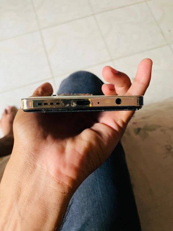 Infinix Hot 40  For urgent sell 7