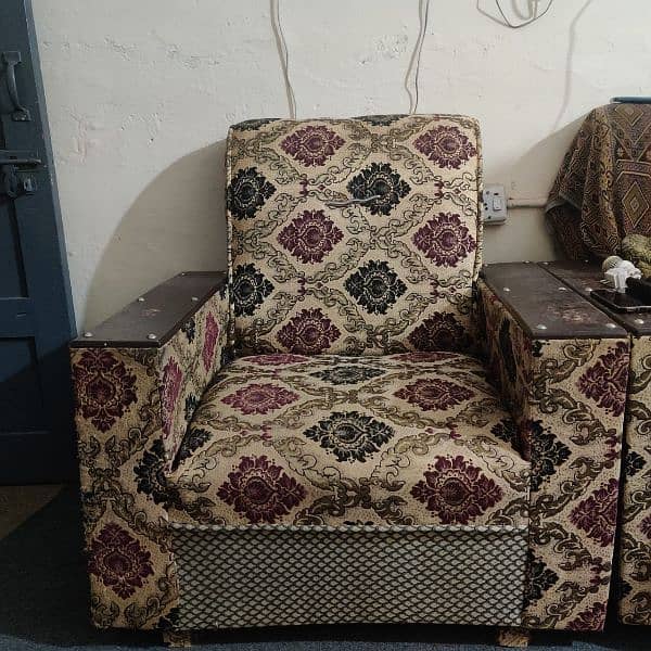 sofa set 5 seater in good condition 2