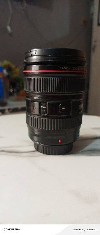 canon 24-105mm f/4L Lens 4