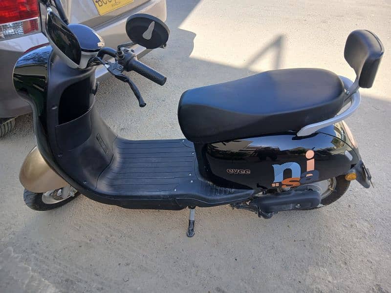 Evee Electric Scooty Nisa for Sale 3