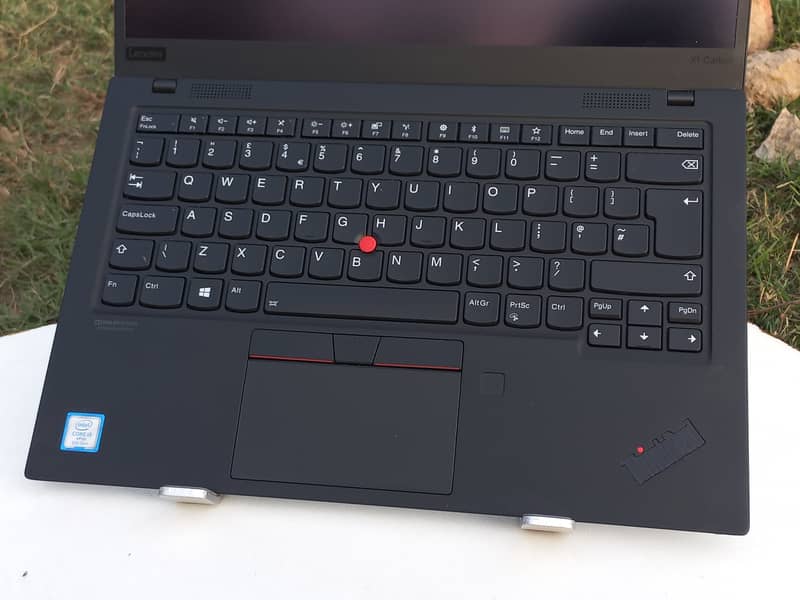 lenovo x1 carbon core i5 8th gen 16gb ram | Touch Screen | UltraSlim 8