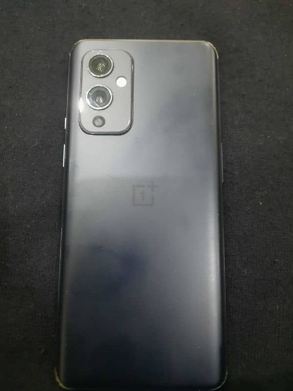 Oneplus 9 with genuine charger PTA approved. 5