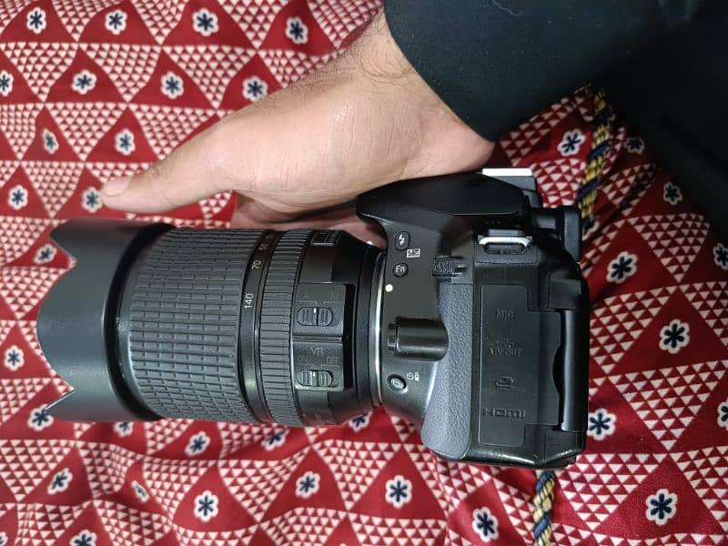 Nikon D5300 + 18-140mm Lens, Original Battery & Charger for Sale 3