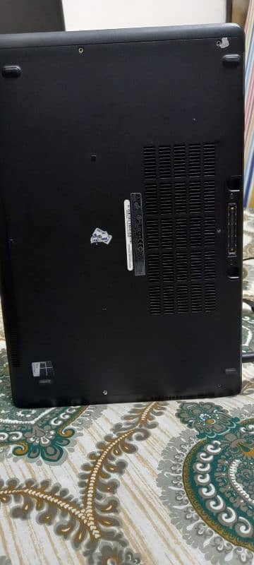 DeLL E5550 5