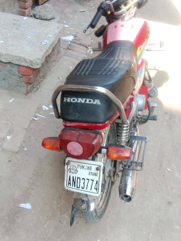 buhay achi bike ha Koi Kam ni hona vala bilkul ok ha 1