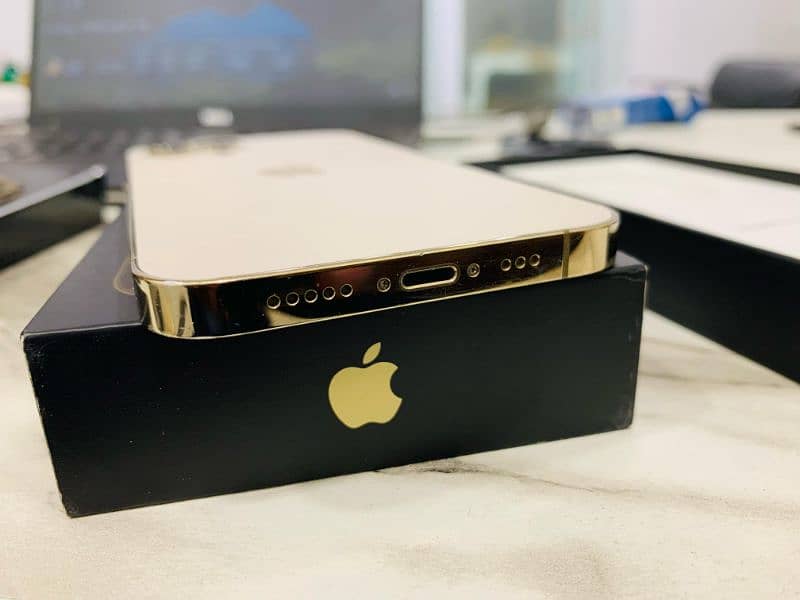 Iphone 12 pro Pta Approved with box 2