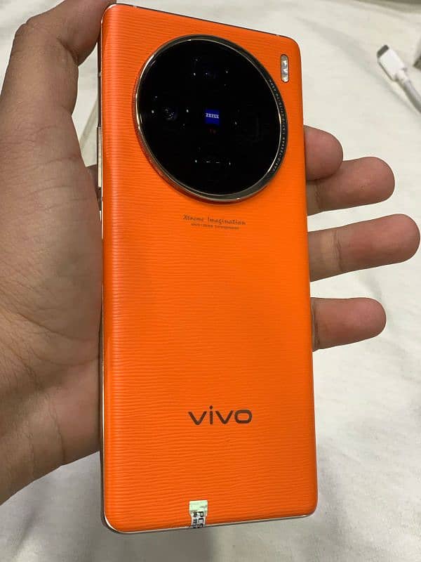 Vivo X100 0